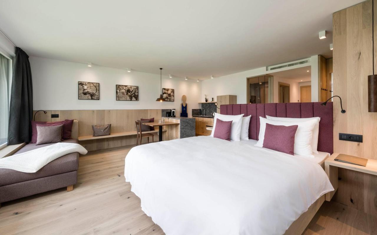 Vinea - Apartments Tirolo Exterior photo